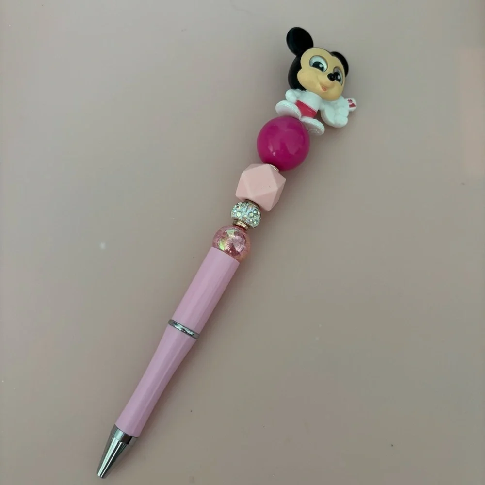 Disney Doorables: Mickey Mouse: Cheerleader Mickey Mouse handmade beaded pen